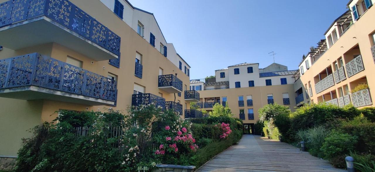 123Home - Suite & Spa Xl Montévrain Dış mekan fotoğraf