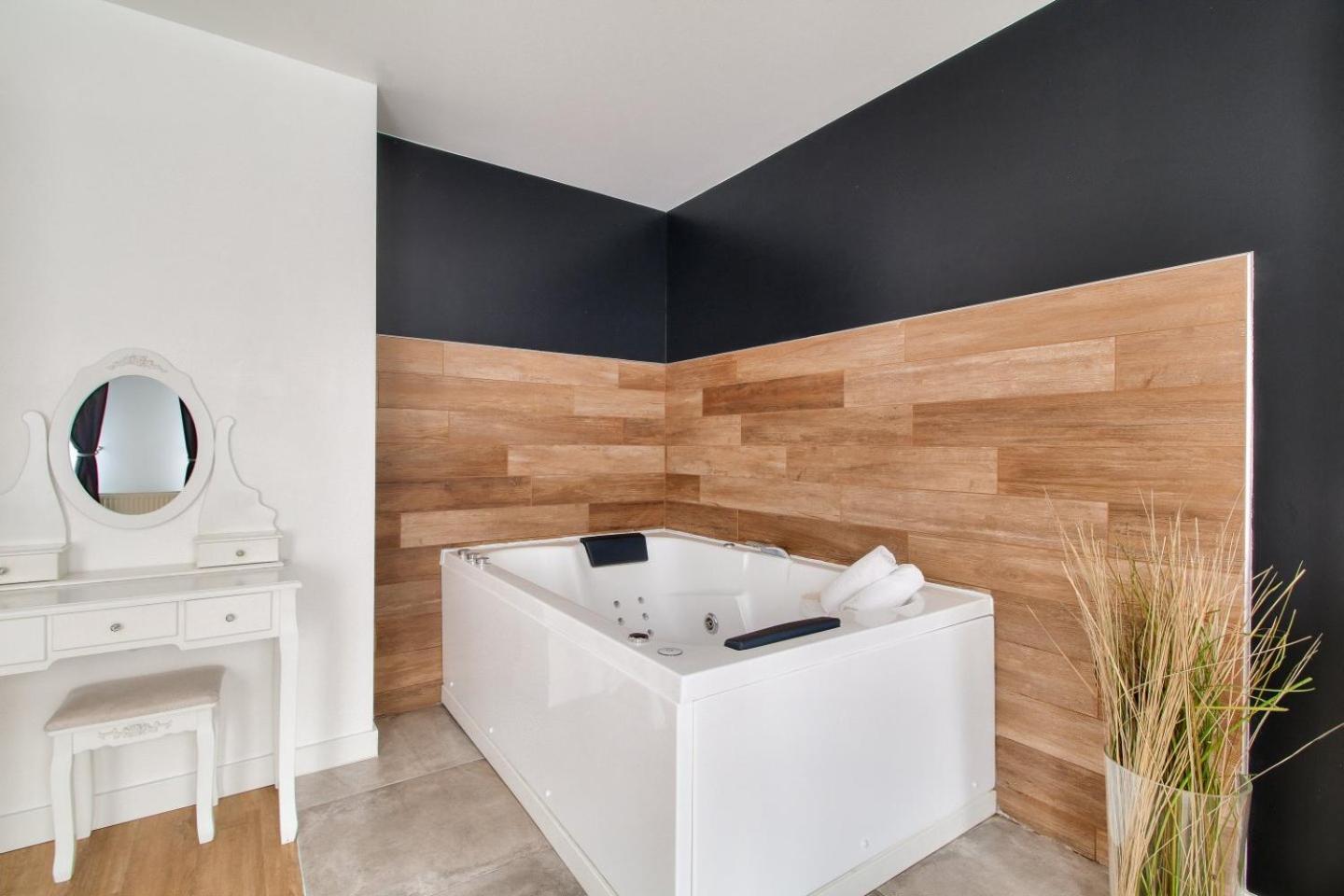 123Home - Suite & Spa Xl Montévrain Dış mekan fotoğraf