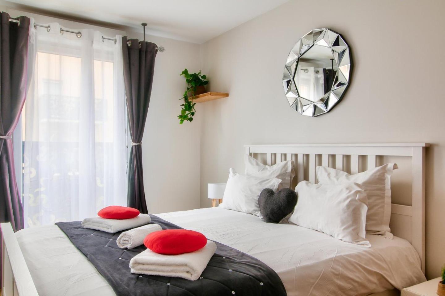 123Home - Suite & Spa Xl Montévrain Dış mekan fotoğraf